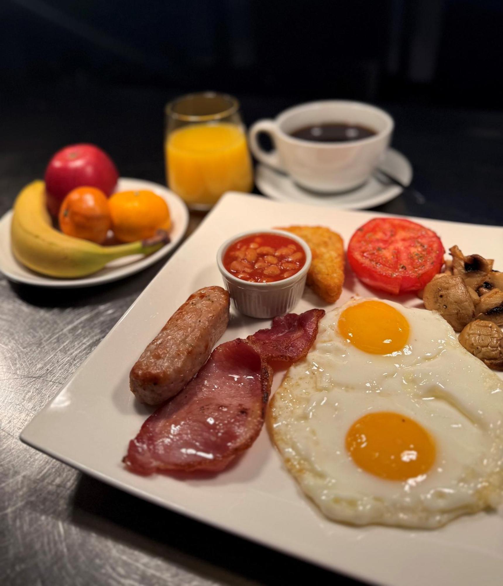 Linton Hotel Luton Лутон Екстер'єр фото