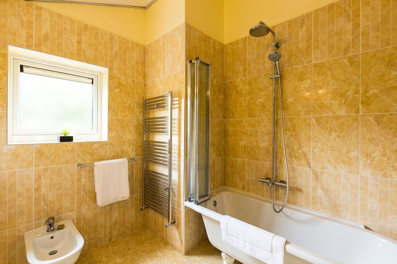 Linton Hotel Luton Лутон Екстер'єр фото