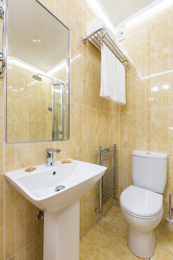 Linton Hotel Luton Лутон Екстер'єр фото