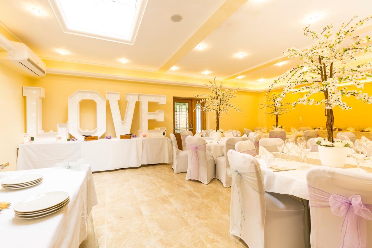 Linton Hotel Luton Лутон Екстер'єр фото